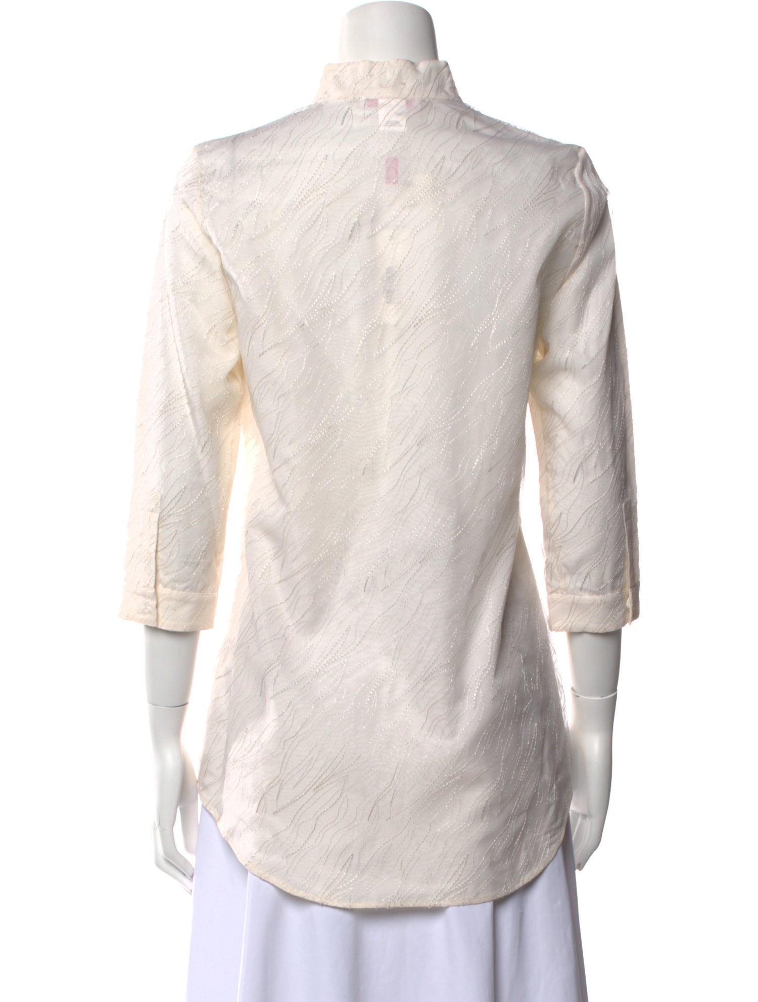 Leggiadro Three-Quarter Sleeve Button-Up Top